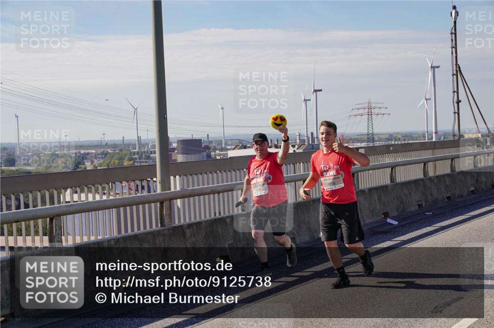 03.10.2025 - Köhlbrandbrückenlauf Michael Burmester http://msf.ph/oto/9125738 03.10.2025 13:10:07 Position 2 5736, 2029, 5735 meine-sportfotos.de