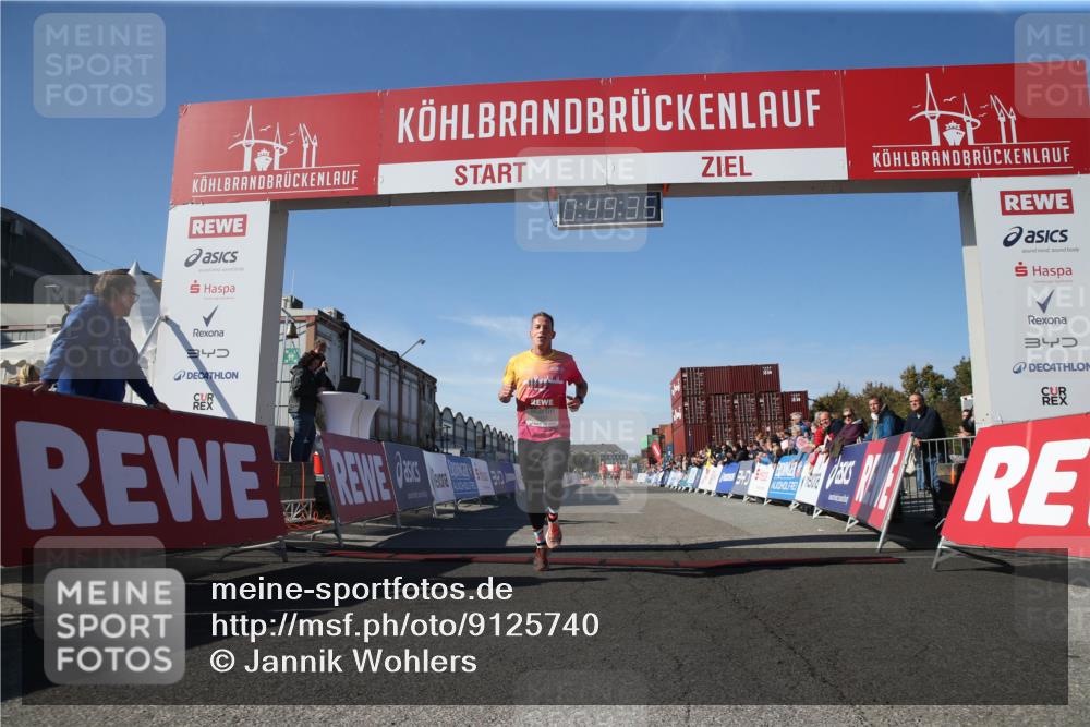 03.10.2025 - Köhlbrandbrückenlauf Jannik Wohlers http://msf.ph/oto/9125740 03.10.2025 12:49:36 Ziel 6482 meine-sportfotos.de
