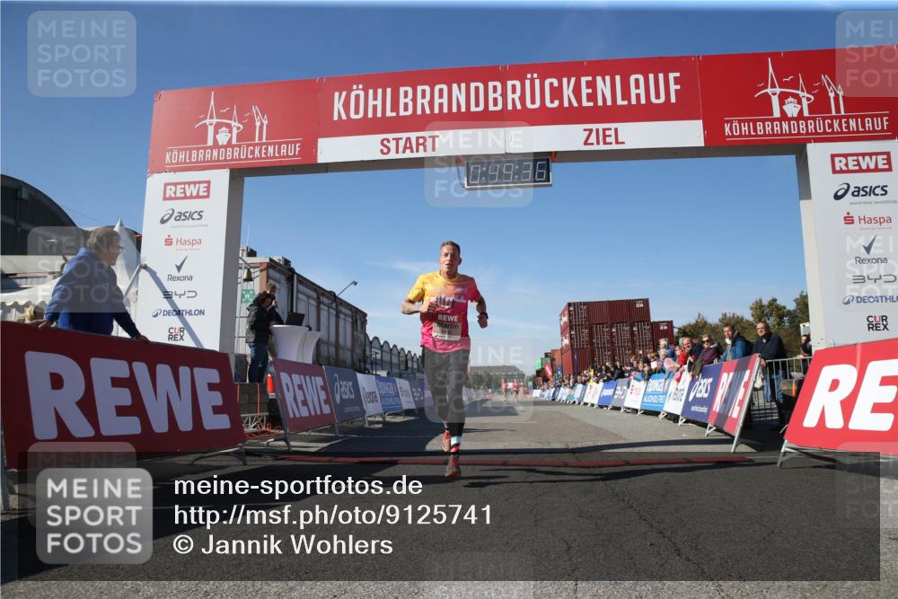 03.10.2025 - Köhlbrandbrückenlauf Jannik Wohlers http://msf.ph/oto/9125741 03.10.2025 12:49:36 Ziel 6482 meine-sportfotos.de