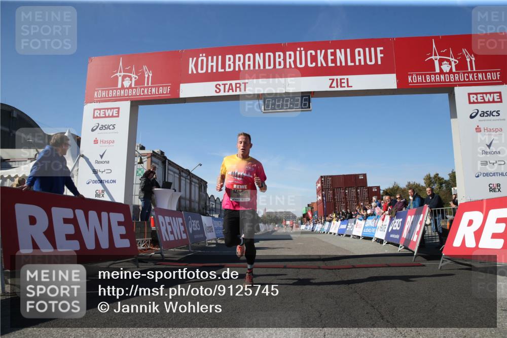 03.10.2025 - Köhlbrandbrückenlauf Jannik Wohlers http://msf.ph/oto/9125745 03.10.2025 12:49:36 Ziel 6482 meine-sportfotos.de