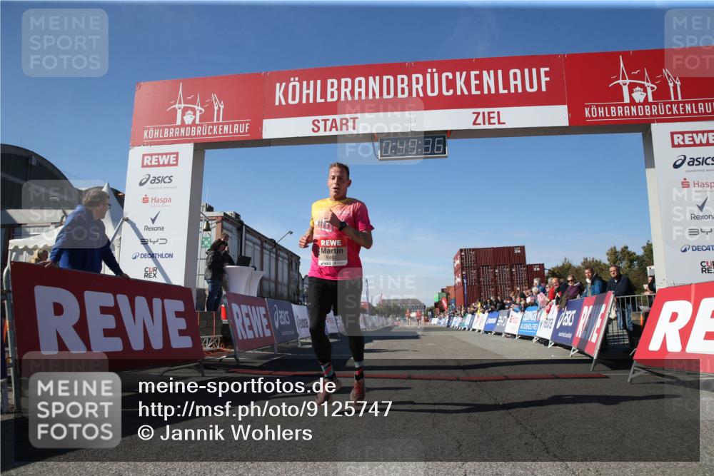 03.10.2025 - Köhlbrandbrückenlauf Jannik Wohlers http://msf.ph/oto/9125747 03.10.2025 12:49:36 Ziel 6482 meine-sportfotos.de