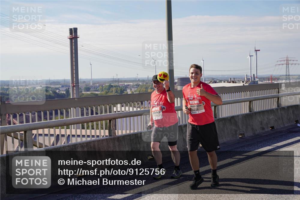 03.10.2025 - Köhlbrandbrückenlauf Michael Burmester http://msf.ph/oto/9125756 03.10.2025 13:10:08 Position 2 5736, 2024, 5735 meine-sportfotos.de