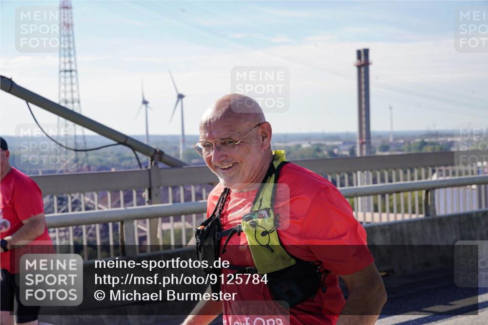 03.10.2025 - Köhlbrandbrückenlauf Michael Burmester http://msf.ph/oto/9125784 03.10.2025 13:10:10 Position 2  meine-sportfotos.de