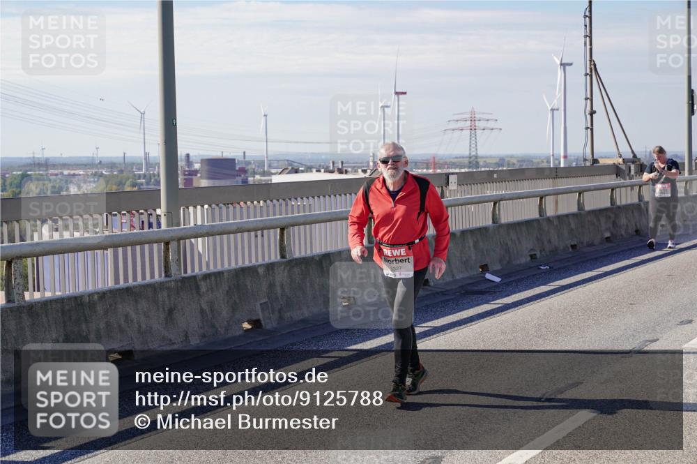 03.10.2025 - Köhlbrandbrückenlauf Michael Burmester http://msf.ph/oto/9125788 03.10.2025 13:10:12 Position 2 5327 meine-sportfotos.de