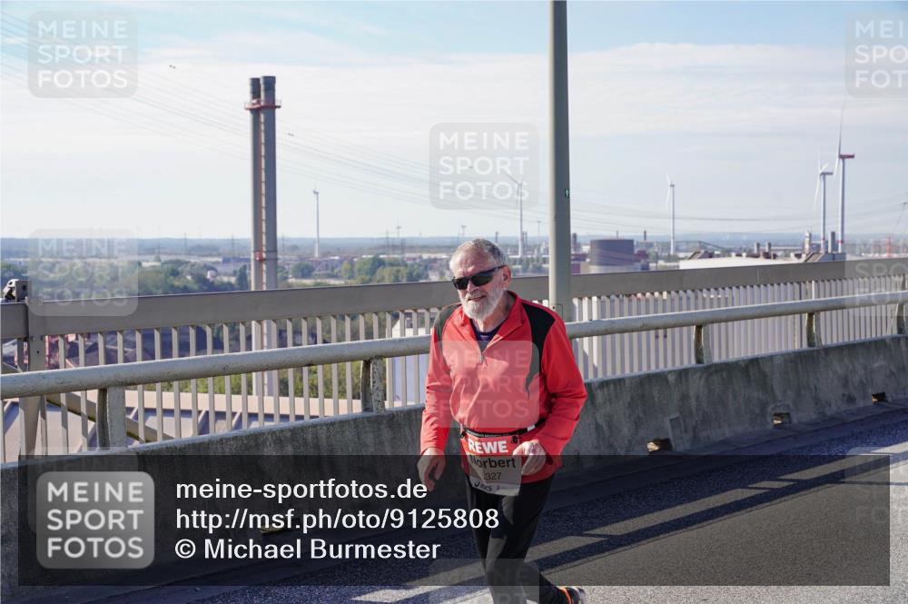 03.10.2025 - Köhlbrandbrückenlauf Michael Burmester http://msf.ph/oto/9125808 03.10.2025 13:10:14 Position 2 327 meine-sportfotos.de