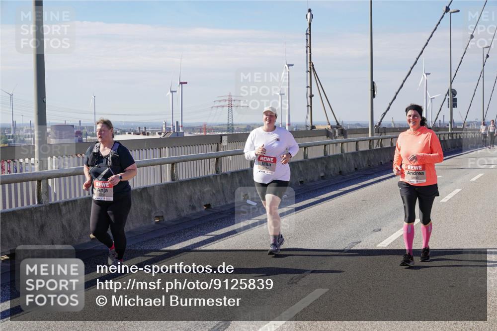 03.10.2025 - Köhlbrandbrückenlauf Michael Burmester http://msf.ph/oto/9125839 03.10.2025 13:10:20 Position 2 5860 meine-sportfotos.de