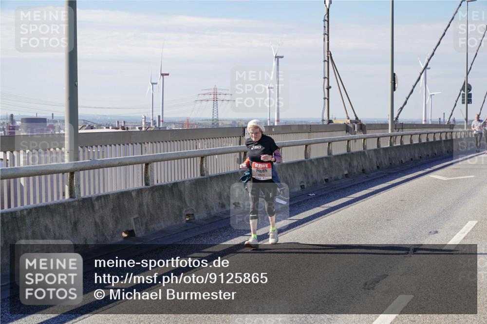 03.10.2025 - Köhlbrandbrückenlauf Michael Burmester http://msf.ph/oto/9125865 03.10.2025 13:10:28 Position 2 6, 4824 meine-sportfotos.de