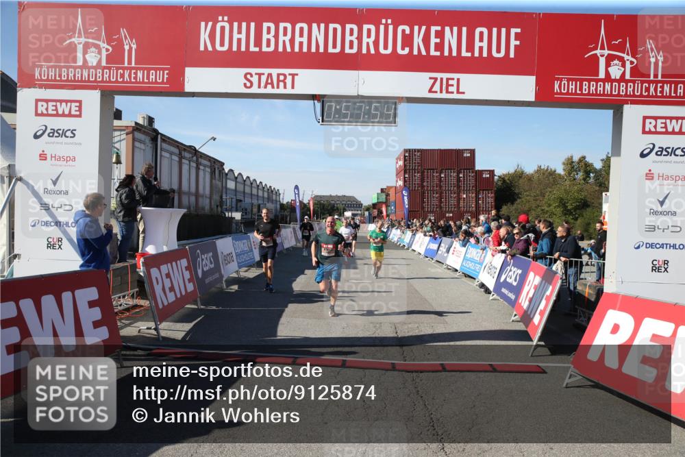 03.10.2025 - Köhlbrandbrückenlauf Jannik Wohlers http://msf.ph/oto/9125874 03.10.2025 12:57:54 Ziel 4037, 4046, 4102, 4654, 5669, 5960, 5961, 6371, 6518, 6519, 6520 meine-sportfotos.de