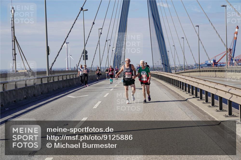 03.10.2025 - Köhlbrandbrückenlauf Michael Burmester http://msf.ph/oto/9125886 03.10.2025 13:10:31 Position 2  meine-sportfotos.de