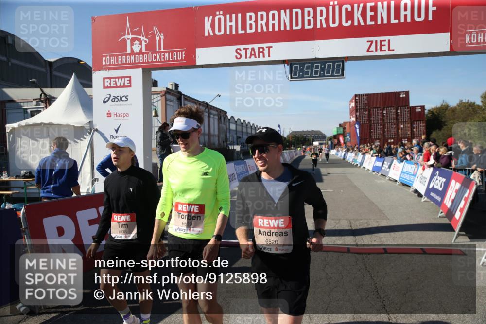 03.10.2025 - Köhlbrandbrückenlauf Jannik Wohlers http://msf.ph/oto/9125898 03.10.2025 12:58:00 Ziel 4046, 4102, 4654, 5669, 5961, 6518, 6519, 6520, 6715 meine-sportfotos.de