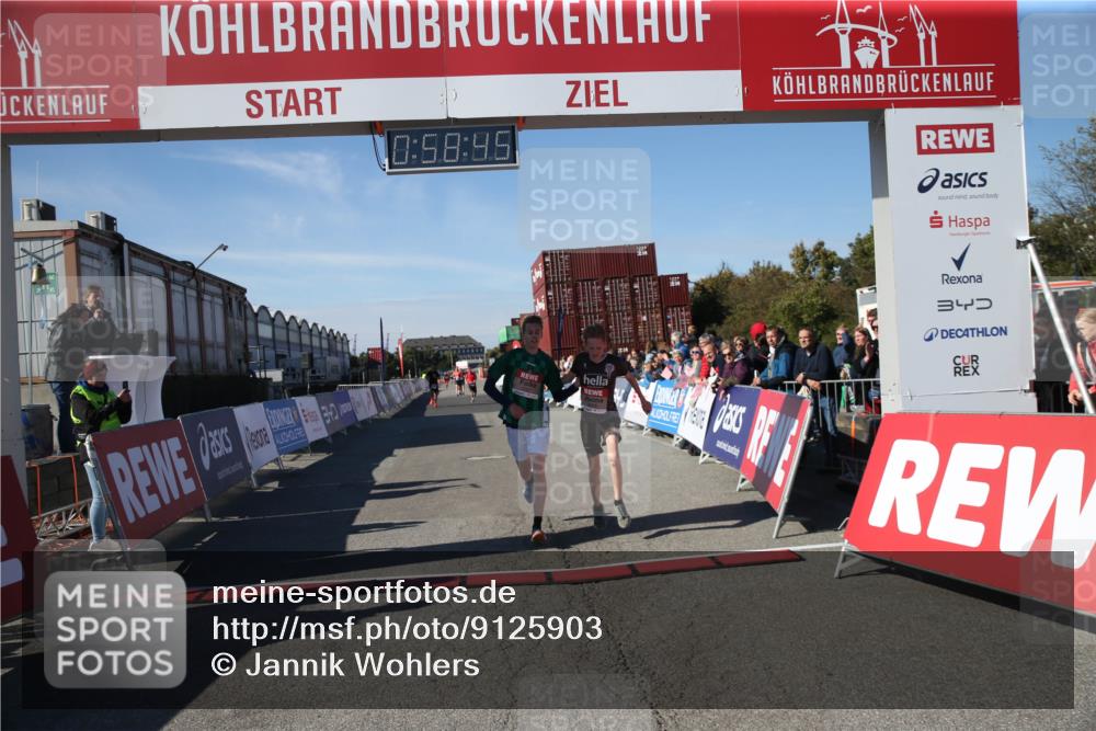 03.10.2025 - Köhlbrandbrückenlauf Jannik Wohlers http://msf.ph/oto/9125903 03.10.2025 12:58:45 Ziel 4148, 4241, 5824, 6167 meine-sportfotos.de