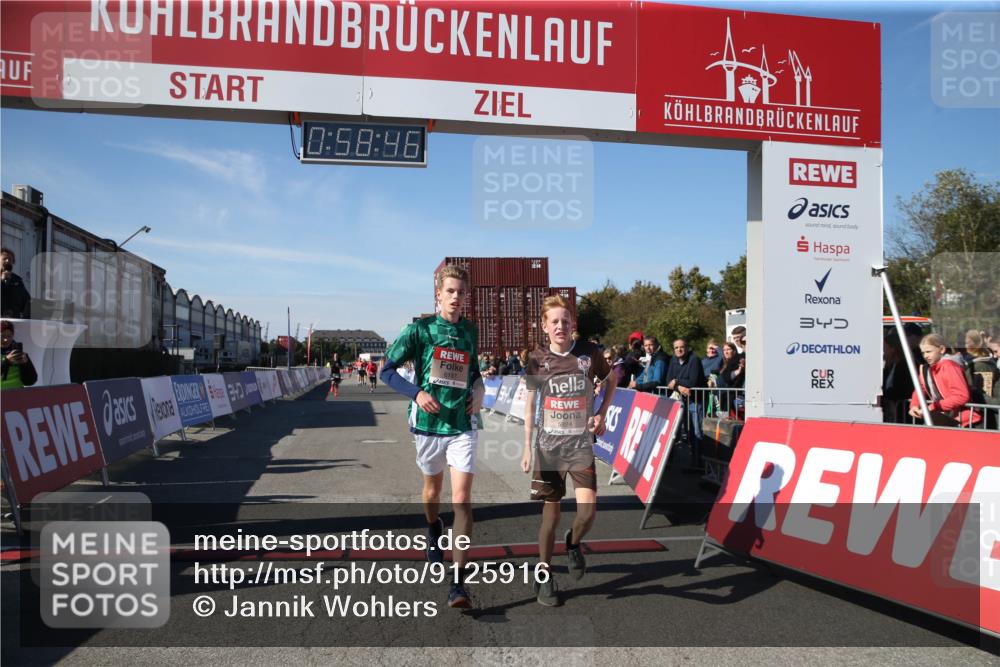 03.10.2025 - Köhlbrandbrückenlauf Jannik Wohlers http://msf.ph/oto/9125916 03.10.2025 12:58:46 Ziel 4148, 4368, 5824, 6167 meine-sportfotos.de