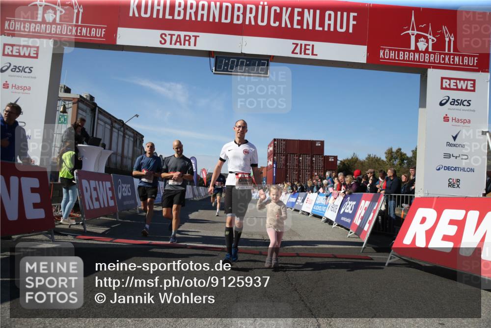 03.10.2025 - Köhlbrandbrückenlauf Jannik Wohlers http://msf.ph/oto/9125937 03.10.2025 13:00:12 Ziel 4020, 4192, 4250, 4261, 4319, 6097, 6203, 6368, 6760, 6798 meine-sportfotos.de