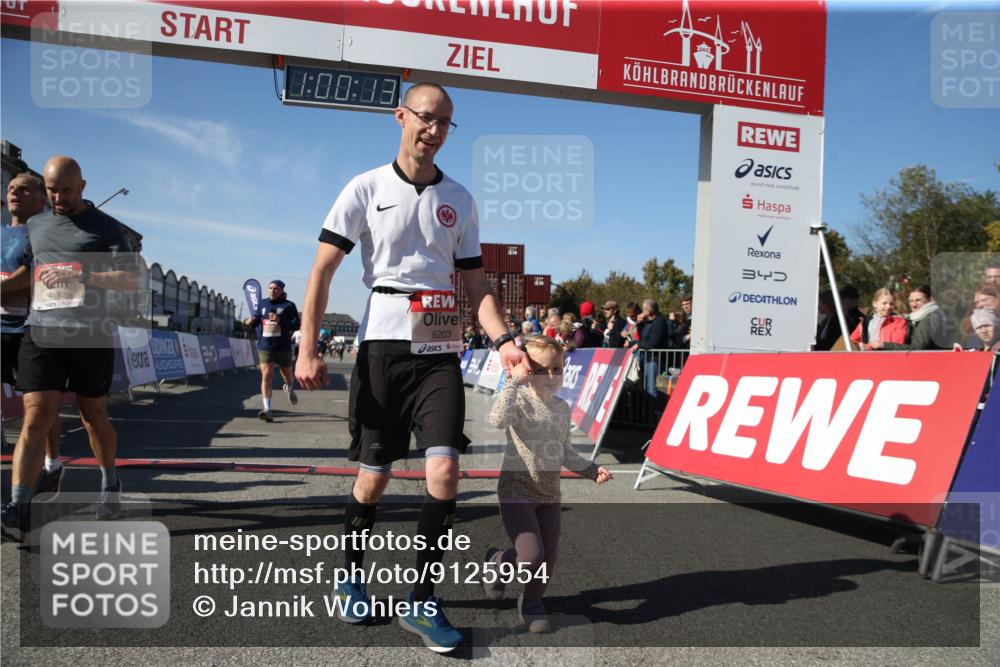03.10.2025 - Köhlbrandbrückenlauf Jannik Wohlers http://msf.ph/oto/9125954 03.10.2025 13:00:13 Ziel 4020, 4192, 4250, 4261, 4319, 6097, 6203, 6236, 6368, 6760, 6798 meine-sportfotos.de