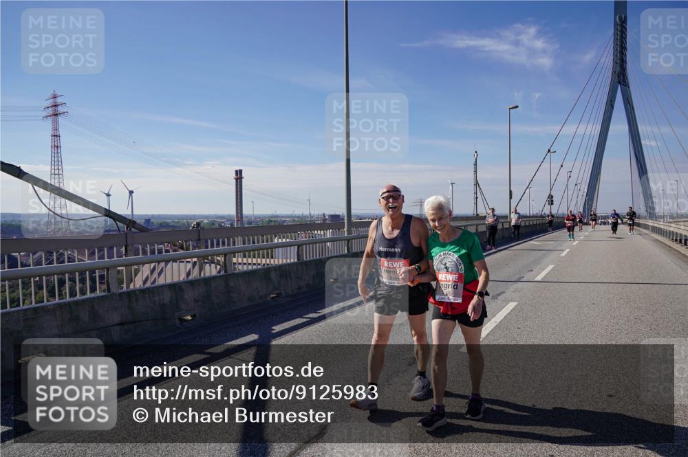 03.10.2025 - Köhlbrandbrückenlauf Michael Burmester http://msf.ph/oto/9125983 03.10.2025 13:10:40 Position 2  meine-sportfotos.de