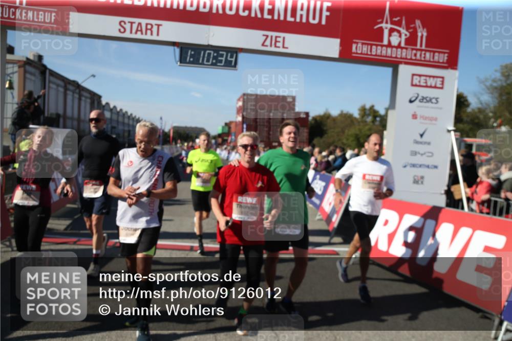 03.10.2025 - Köhlbrandbrückenlauf Jannik Wohlers http://msf.ph/oto/9126012 03.10.2025 13:10:35 Ziel 4386, 4429, 4514, 4710, 4711, 4774, 5229, 5383, 5410, 5689, 5738, 5889, 6024, 6177, 6269, 6273, 6294, 6779, 6781, 6782 meine-sportfotos.de