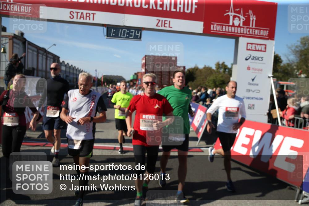 03.10.2025 - Köhlbrandbrückenlauf Jannik Wohlers http://msf.ph/oto/9126013 03.10.2025 13:10:35 Ziel 4386, 4429, 4514, 4710, 4711, 4774, 5229, 5383, 5410, 5689, 5738, 5889, 6024, 6177, 6269, 6273, 6294, 6779, 6781, 6782 meine-sportfotos.de