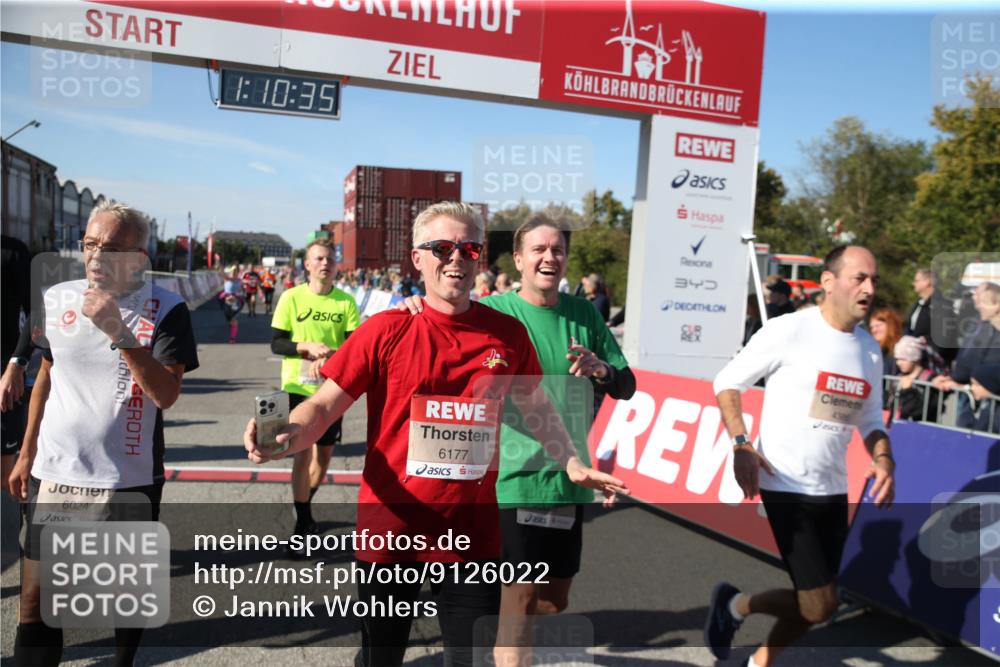 03.10.2025 - Köhlbrandbrückenlauf Jannik Wohlers http://msf.ph/oto/9126022 03.10.2025 13:10:35 Ziel 4386, 4429, 4514, 4710, 4711, 4774, 5229, 5383, 5410, 5689, 5738, 5889, 6024, 6177, 6269, 6273, 6294, 6779, 6781, 6782 meine-sportfotos.de
