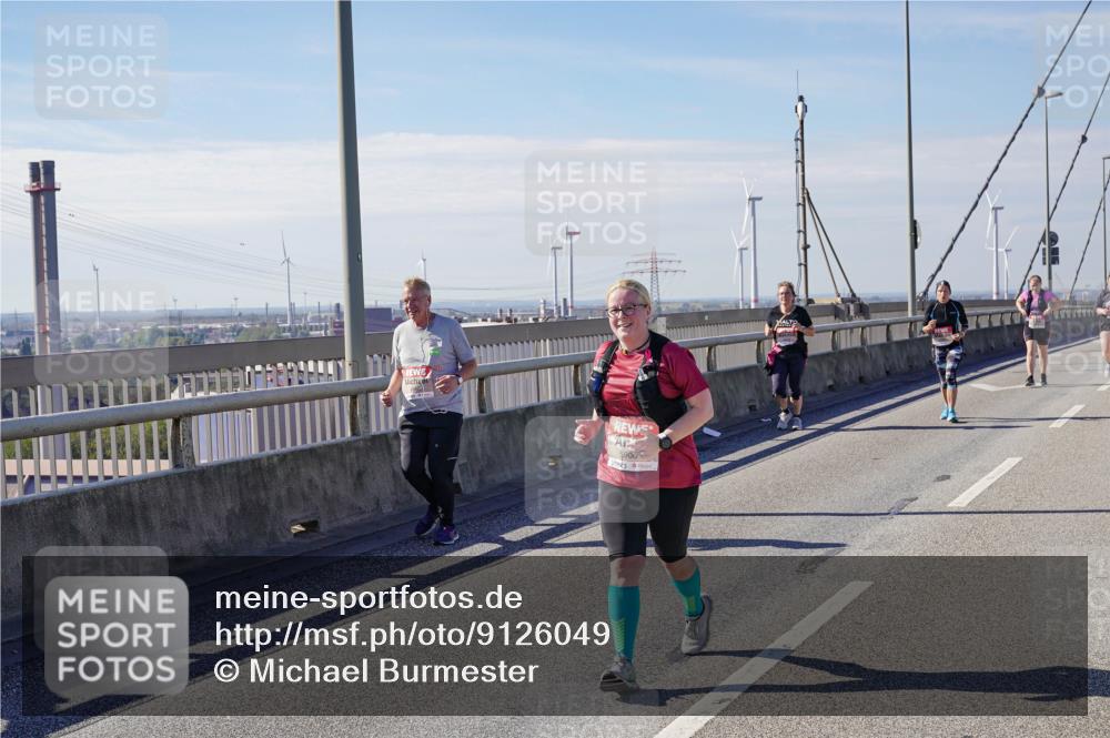 03.10.2025 - Köhlbrandbrückenlauf Michael Burmester http://msf.ph/oto/9126049 03.10.2025 13:10:50 Position 2 5900 meine-sportfotos.de