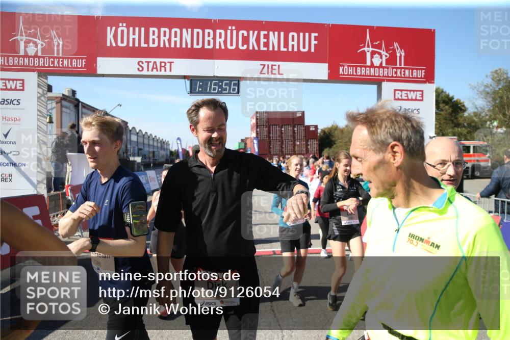03.10.2025 - Köhlbrandbrückenlauf Jannik Wohlers http://msf.ph/oto/9126054 03.10.2025 13:16:56 Ziel 4168, 4331, 4359, 4605, 4861, 4978, 5028, 5053, 5099, 5100, 5166, 5302, 5385, 5386, 5453, 5467, 5840, 6286, 6340, 6343, 6474, 6620, 6623, 6626, 6658, 6697, 6785 meine-sportfotos.de
