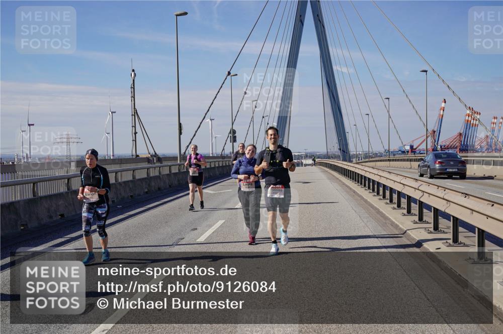03.10.2025 - Köhlbrandbrückenlauf Michael Burmester http://msf.ph/oto/9126084 03.10.2025 13:10:53 Position 2  meine-sportfotos.de