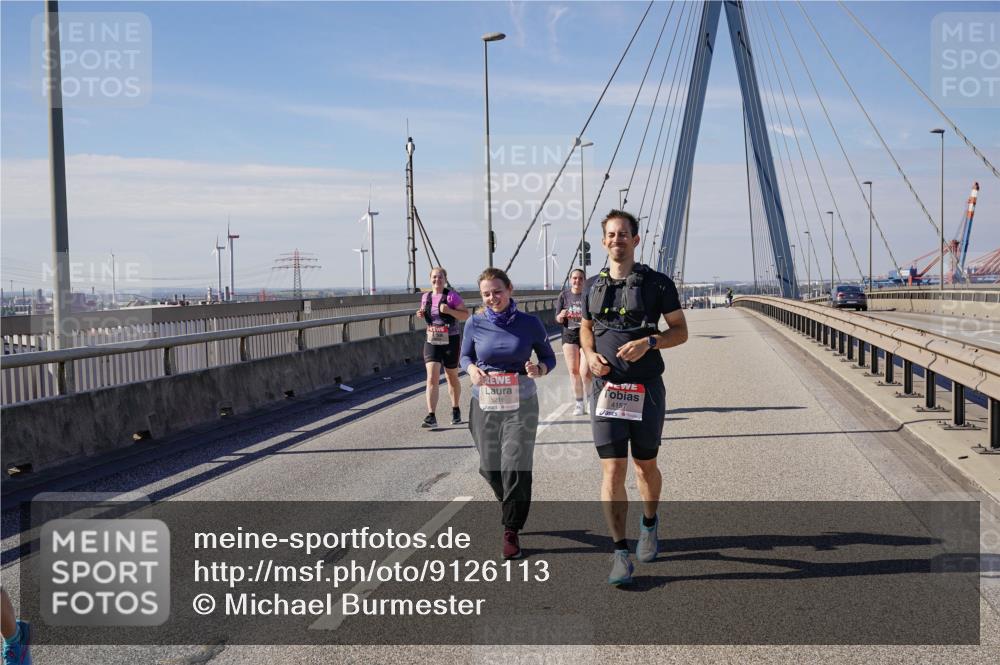 03.10.2025 - Köhlbrandbrückenlauf Michael Burmester http://msf.ph/oto/9126113 03.10.2025 13:10:56 Position 2 5216, 4157 meine-sportfotos.de