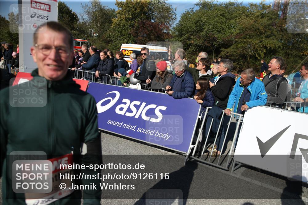 03.10.2025 - Köhlbrandbrückenlauf Jannik Wohlers http://msf.ph/oto/9126116 03.10.2025 13:20:14 Ziel 4397, 4402, 4565, 4779, 4994, 5037, 5160, 5175, 5328, 5456, 5481, 5672, 5683, 5850, 6035, 6136, 6589, 6649 meine-sportfotos.de