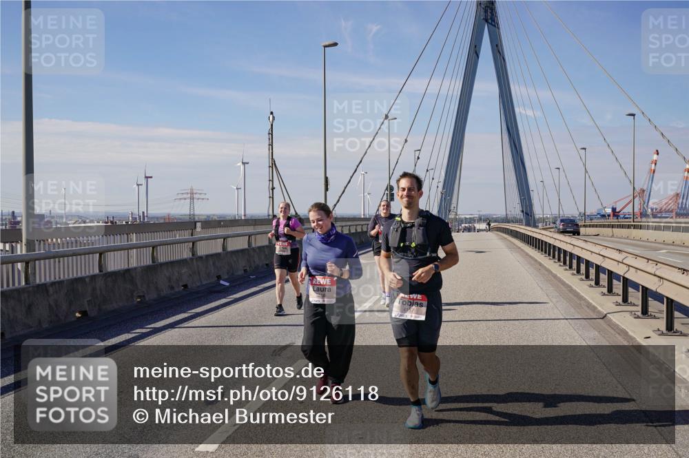 03.10.2025 - Köhlbrandbrückenlauf Michael Burmester http://msf.ph/oto/9126118 03.10.2025 13:10:56 Position 2  meine-sportfotos.de