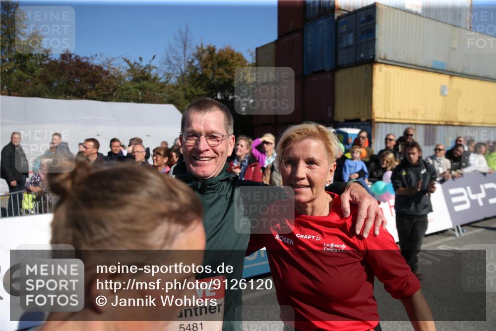 03.10.2025 - Köhlbrandbrückenlauf Jannik Wohlers http://msf.ph/oto/9126120 03.10.2025 13:20:17 Ziel 4397, 4402, 4565, 4571, 4779, 4994, 5144, 5160, 5456, 5481, 5672, 5683, 5850, 6035, 6136, 6589 meine-sportfotos.de