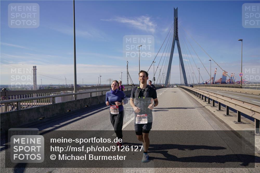 03.10.2025 - Köhlbrandbrückenlauf Michael Burmester http://msf.ph/oto/9126127 03.10.2025 13:10:57 Position 2 4157 meine-sportfotos.de