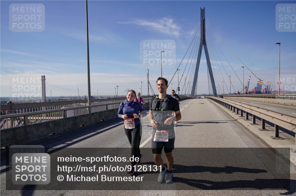 03.10.2025 - Köhlbrandbrückenlauf Michael Burmester http://msf.ph/oto/9126131 03.10.2025 13:10:57 Position 2 5216, 4157 meine-sportfotos.de