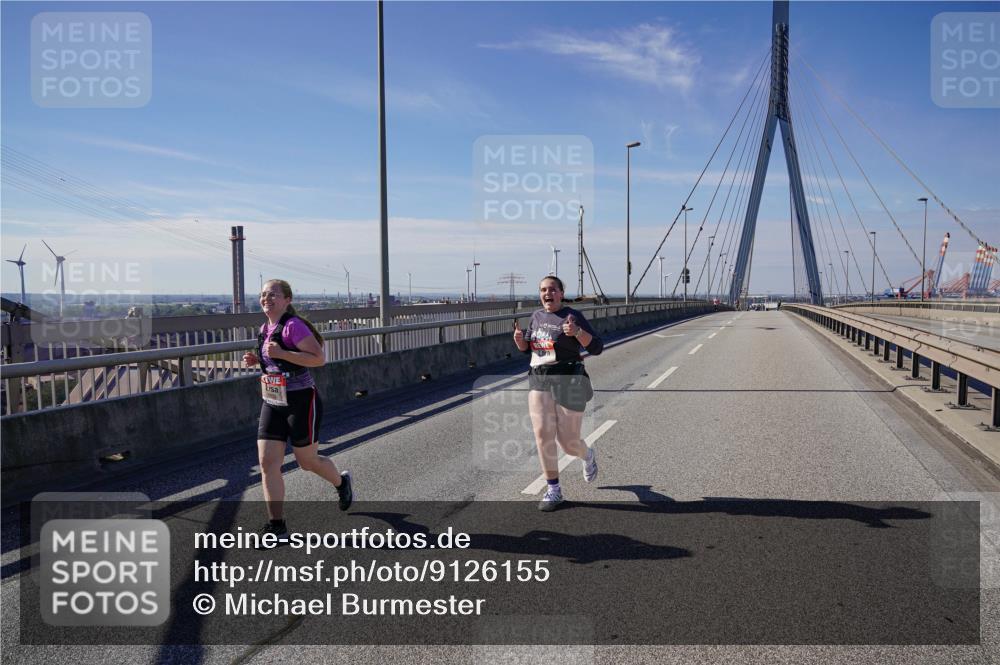 03.10.2025 - Köhlbrandbrückenlauf Michael Burmester http://msf.ph/oto/9126155 03.10.2025 13:11:00 Position 2  meine-sportfotos.de
