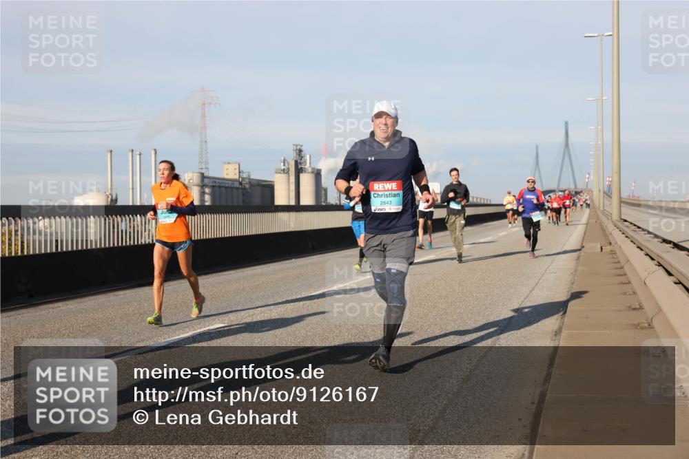03.10.2025 - Köhlbrandbrückenlauf Lena Gebhardt http://msf.ph/oto/9126167 03.10.2025 09:46:06 Position 2 2843 meine-sportfotos.de