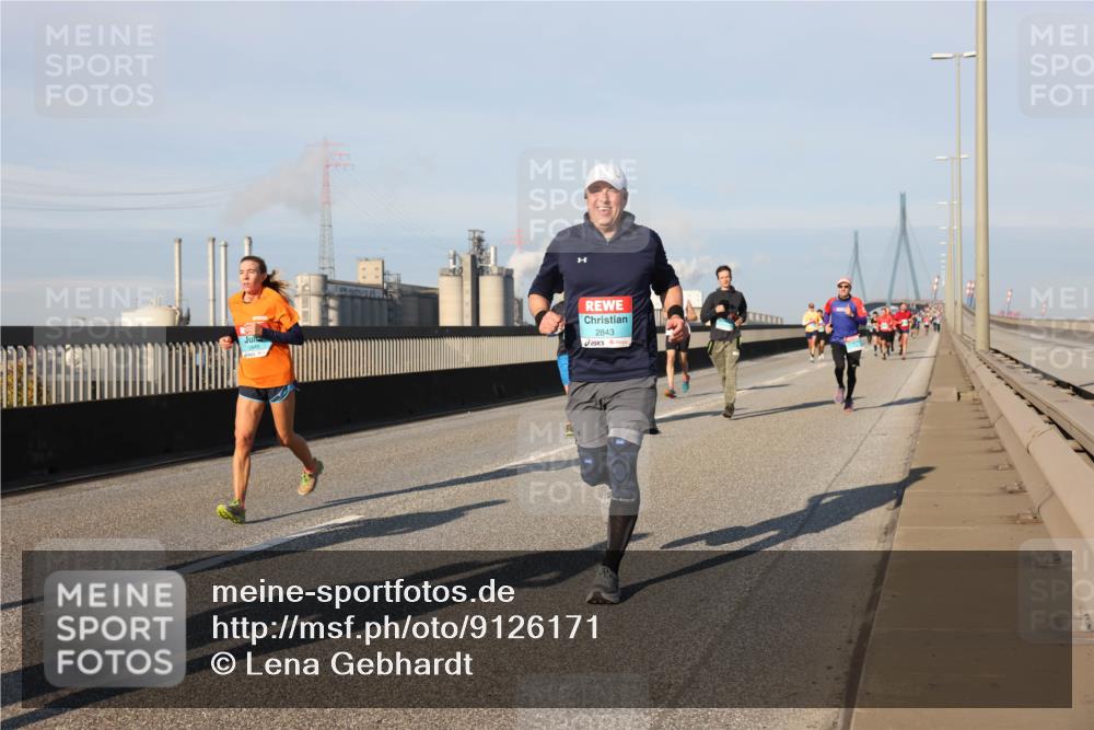 03.10.2025 - Köhlbrandbrückenlauf Lena Gebhardt http://msf.ph/oto/9126171 03.10.2025 09:46:06 Position 2 2849, 2843 meine-sportfotos.de