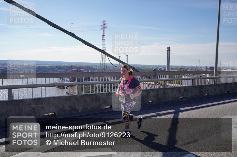 03.10.2025 - Köhlbrandbrückenlauf Michael Burmester http://msf.ph/oto/9126223 03.10.2025 13:11:48 Position 2 2480 meine-sportfotos.de