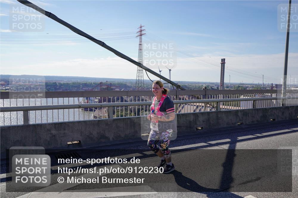 03.10.2025 - Köhlbrandbrückenlauf Michael Burmester http://msf.ph/oto/9126230 03.10.2025 13:11:48 Position 2 2480, 5612 meine-sportfotos.de