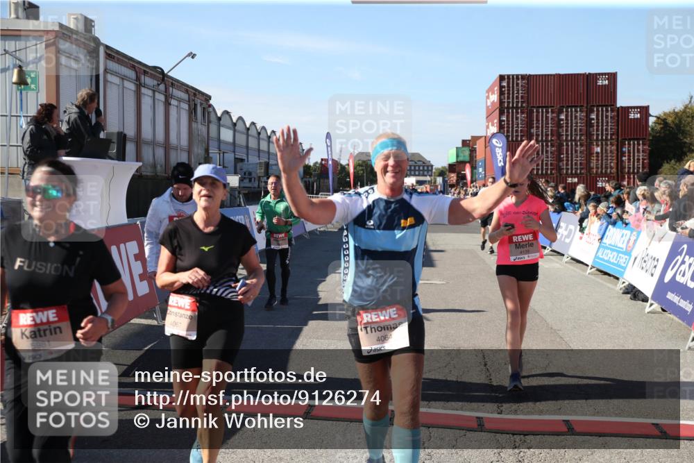03.10.2025 - Köhlbrandbrückenlauf Jannik Wohlers http://msf.ph/oto/9126274 03.10.2025 13:21:48 Ziel 4064, 4067, 4139, 4519, 4843, 4913, 4979, 5329, 5345, 5894, 5895, 5901, 5981, 6532, 6662 meine-sportfotos.de