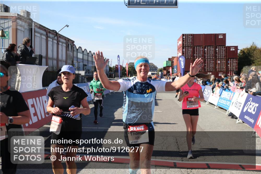 03.10.2025 - Köhlbrandbrückenlauf Jannik Wohlers http://msf.ph/oto/9126277 03.10.2025 13:21:48 Ziel 4064, 4067, 4139, 4519, 4843, 4913, 4979, 5329, 5345, 5894, 5895, 5901, 5981, 6532, 6662 meine-sportfotos.de
