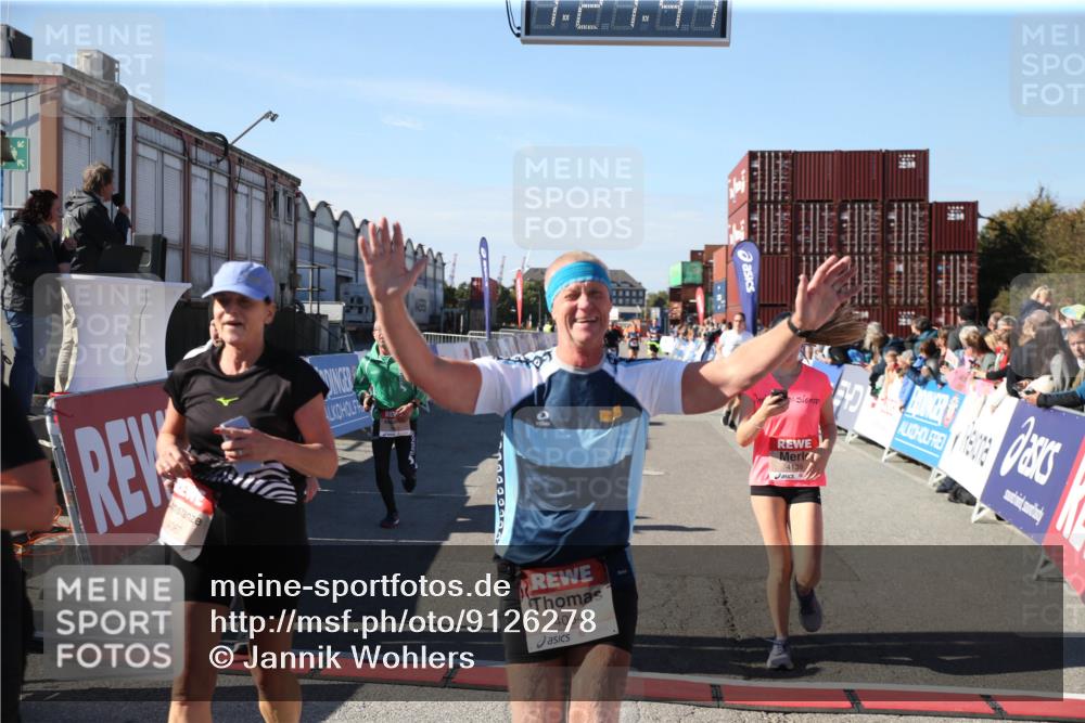 03.10.2025 - Köhlbrandbrückenlauf Jannik Wohlers http://msf.ph/oto/9126278 03.10.2025 13:21:48 Ziel 4064, 4067, 4139, 4519, 4843, 4913, 4979, 5329, 5345, 5894, 5895, 5901, 5981, 6532, 6662 meine-sportfotos.de