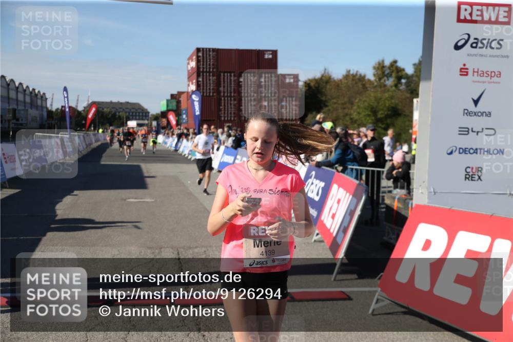 03.10.2025 - Köhlbrandbrückenlauf Jannik Wohlers http://msf.ph/oto/9126294 03.10.2025 13:21:49 Ziel 4064, 4067, 4139, 4519, 4843, 4979, 5329, 5345, 5894, 5895, 5901, 5981, 6532, 6662 meine-sportfotos.de