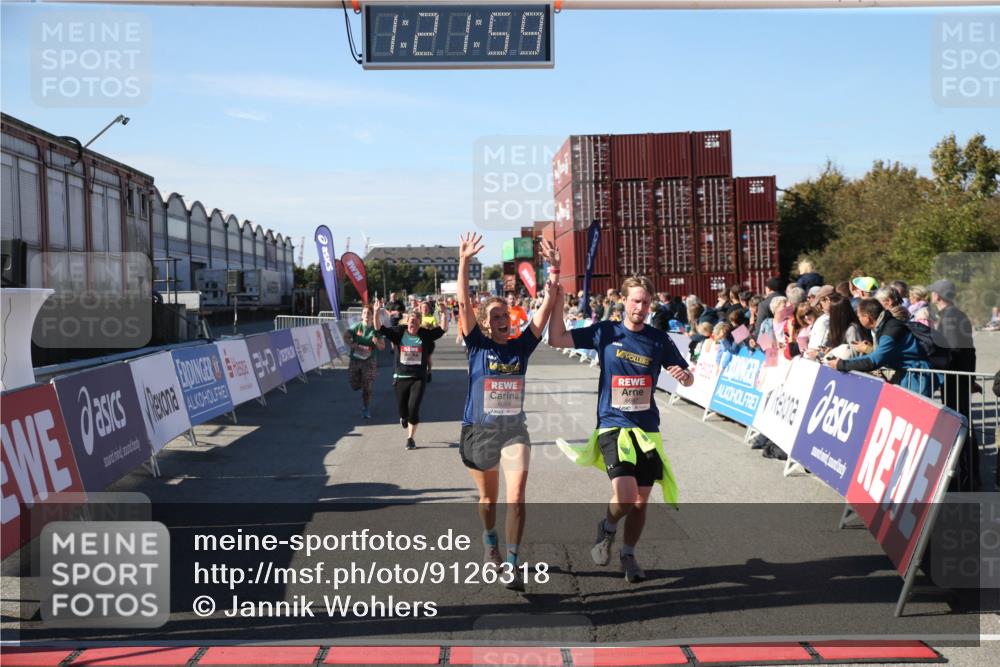 03.10.2025 - Köhlbrandbrückenlauf Jannik Wohlers http://msf.ph/oto/9126318 03.10.2025 13:21:59 Ziel 4291, 5776, 6005, 6237, 6332, 6532, 6684, 6687, 6729 meine-sportfotos.de