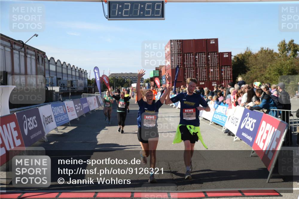 03.10.2025 - Köhlbrandbrückenlauf Jannik Wohlers http://msf.ph/oto/9126321 03.10.2025 13:21:59 Ziel 4291, 5776, 6005, 6237, 6332, 6532, 6684, 6687, 6729 meine-sportfotos.de
