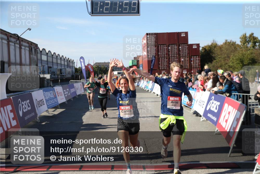 03.10.2025 - Köhlbrandbrückenlauf Jannik Wohlers http://msf.ph/oto/9126330 03.10.2025 13:22:00 Ziel 4291, 5776, 6005, 6237, 6332, 6532, 6684, 6687, 6729 meine-sportfotos.de