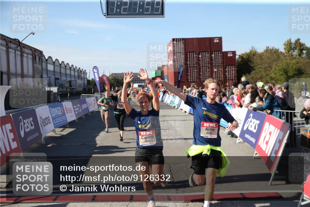 03.10.2025 - Köhlbrandbrückenlauf Jannik Wohlers http://msf.ph/oto/9126332 03.10.2025 13:22:00 Ziel 4291, 5776, 6005, 6237, 6332, 6532, 6684, 6687, 6729 meine-sportfotos.de