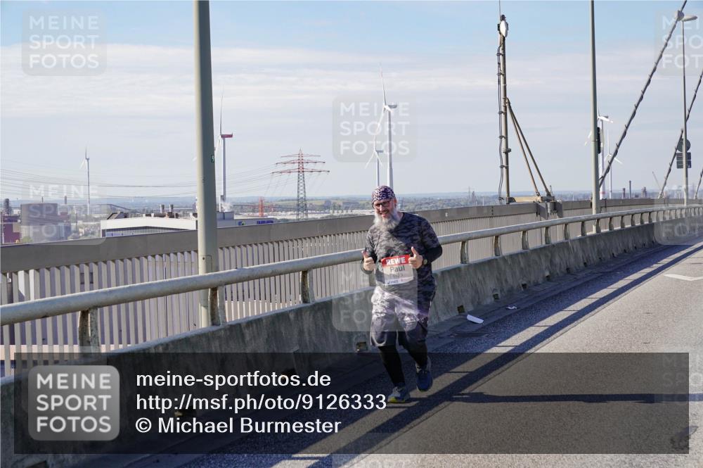 03.10.2025 - Köhlbrandbrückenlauf Michael Burmester http://msf.ph/oto/9126333 03.10.2025 13:12:28 Position 2 6123 meine-sportfotos.de