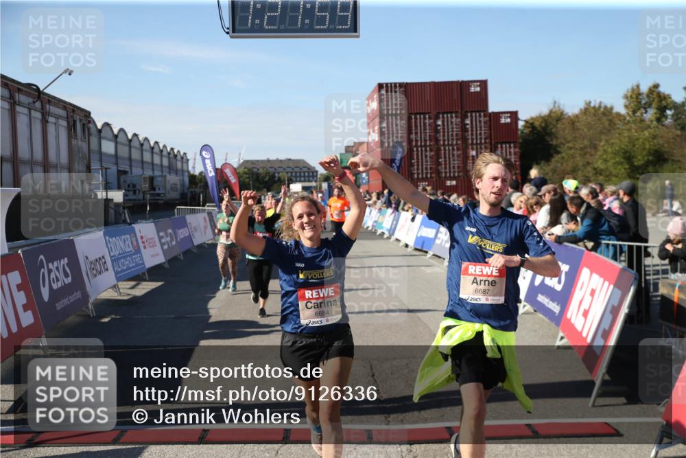 03.10.2025 - Köhlbrandbrückenlauf Jannik Wohlers http://msf.ph/oto/9126336 03.10.2025 13:22:00 Ziel 4291, 5776, 6005, 6237, 6332, 6532, 6684, 6687, 6729 meine-sportfotos.de