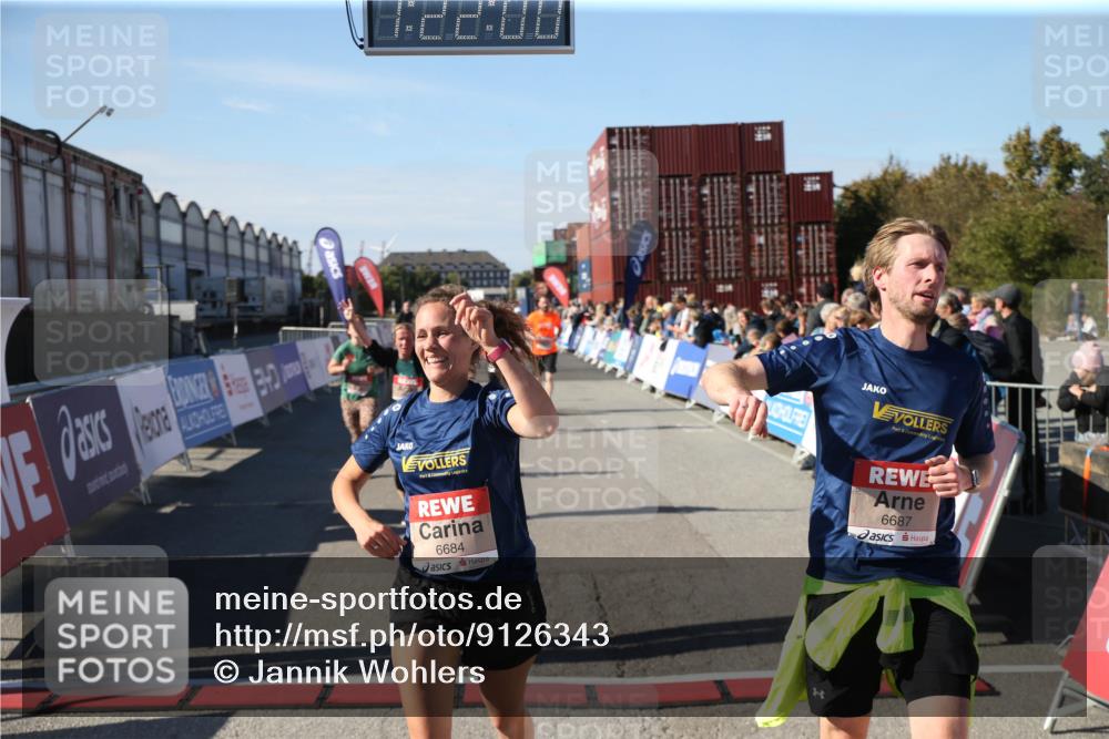 03.10.2025 - Köhlbrandbrückenlauf Jannik Wohlers http://msf.ph/oto/9126343 03.10.2025 13:22:00 Ziel 4291, 5776, 6005, 6237, 6332, 6532, 6684, 6687, 6729 meine-sportfotos.de