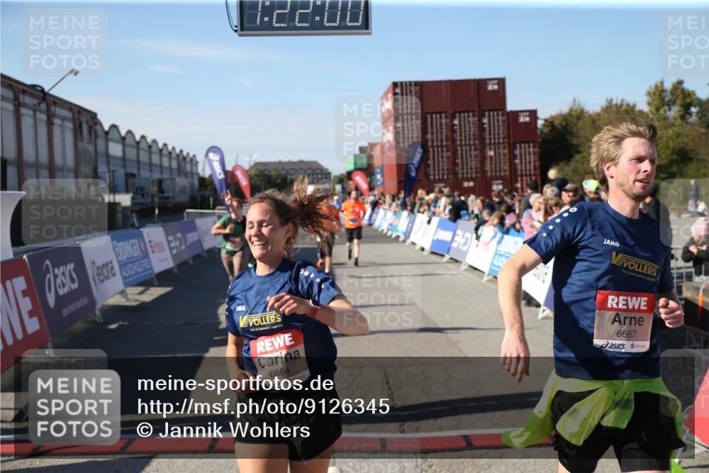 03.10.2025 - Köhlbrandbrückenlauf Jannik Wohlers http://msf.ph/oto/9126345 03.10.2025 13:22:00 Ziel 4291, 5776, 6005, 6237, 6332, 6532, 6684, 6687, 6729 meine-sportfotos.de