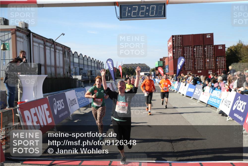 03.10.2025 - Köhlbrandbrückenlauf Jannik Wohlers http://msf.ph/oto/9126348 03.10.2025 13:22:02 Ziel 4291, 5180, 5776, 6005, 6237, 6332, 6684, 6687, 6729 meine-sportfotos.de