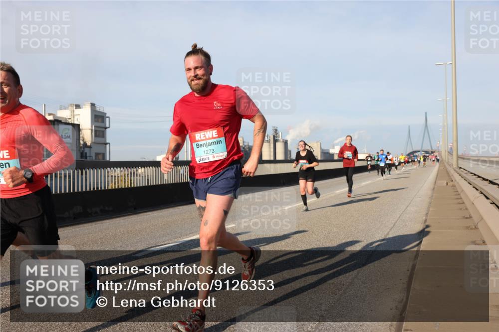 03.10.2025 - Köhlbrandbrückenlauf Lena Gebhardt http://msf.ph/oto/9126353 03.10.2025 09:46:18 Position 2 6, 1273 meine-sportfotos.de